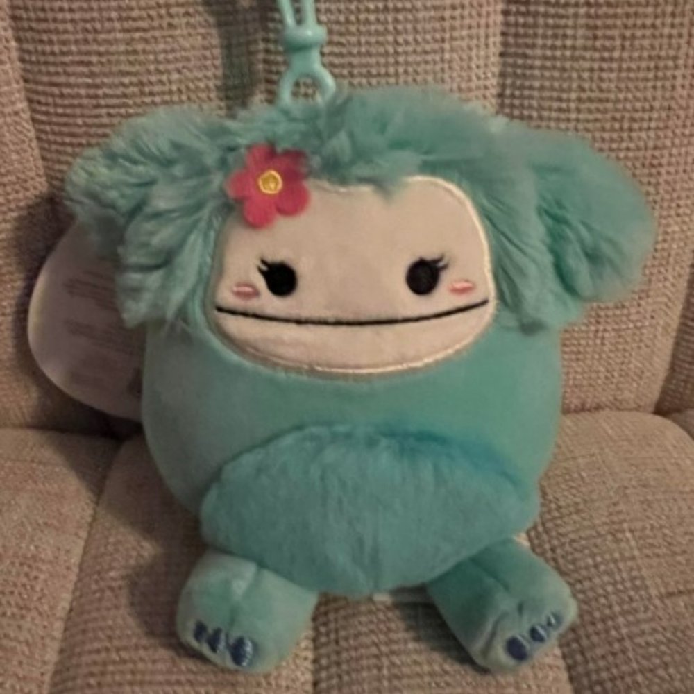 3.5" Big foot Joelle with flower keychain squishmallow